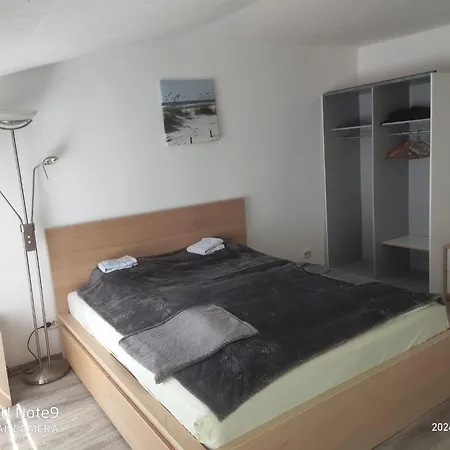 Апартаменты Familienappartement In Zentrum Schwerins Шверин